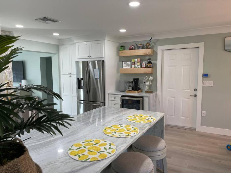 New Dog Paradise - Near The Beach Img & Downtown Bradenton Eksteriør bilde